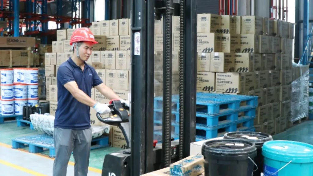 不負(fù)當(dāng)“夏”——致敬每一份高溫下的堅(jiān)守