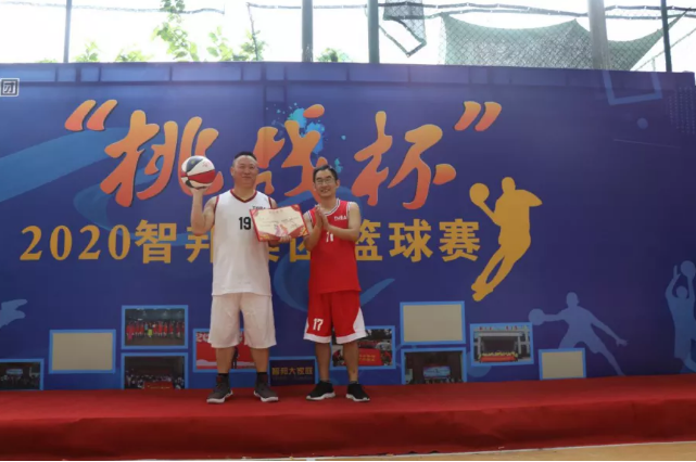 迎籃而上，挑戰(zhàn)自我